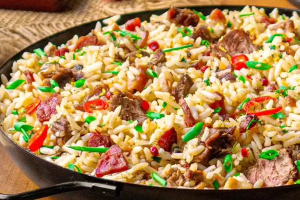Arroz carreteiro tradicional bem temperadinho